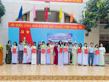 TRƯỜNG THPT TUY PHONG KHAI GIẢNG NĂM HỌC MỚI 2023 - 2024