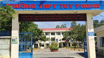 Lễ Bế Giảng Trường THPT Tuy Phong 2019-2020 | Dance Cover by HWD Dance Team