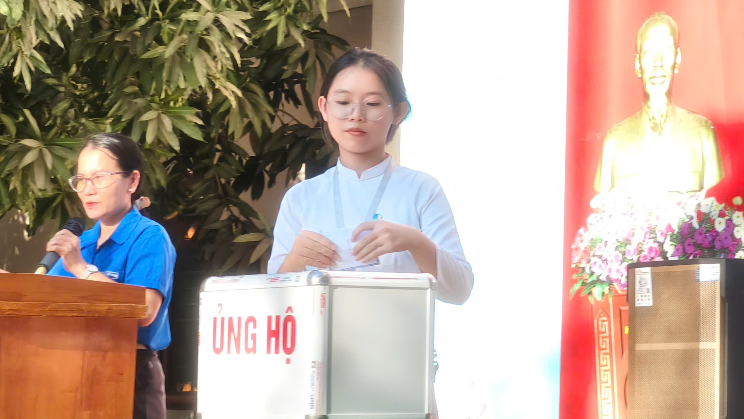 phong trao truong giup truong THPT Tuy Phong 05