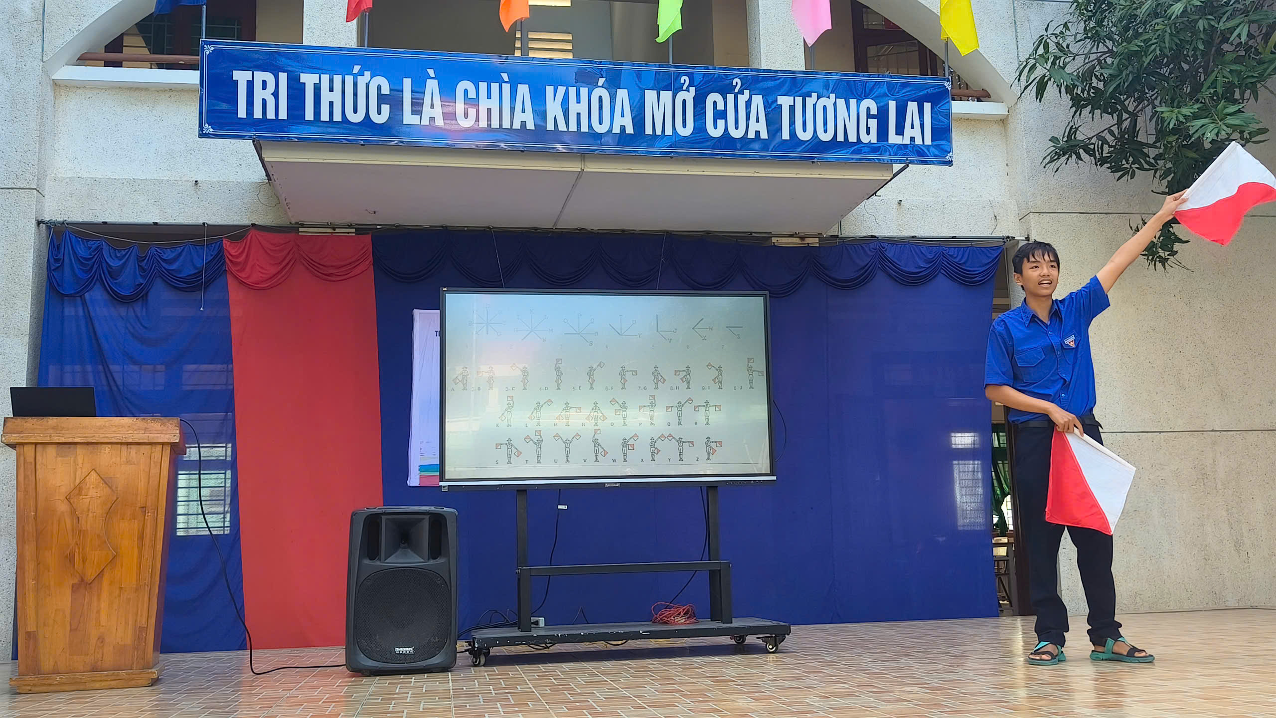 tap huan cong tac doan THPT Tuy Phong 02